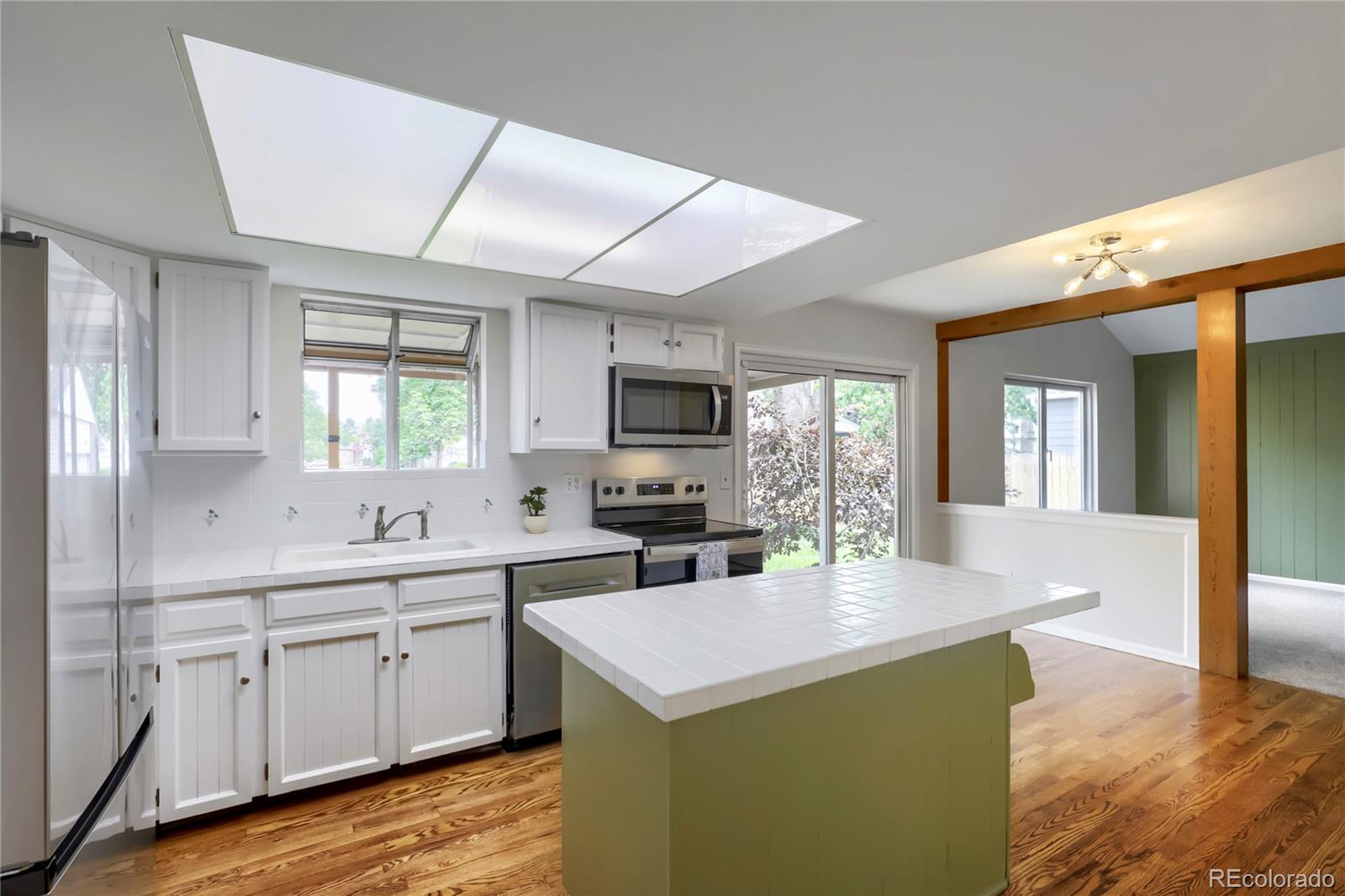 MLS Image #6 for 490 s kingston circle,aurora, Colorado