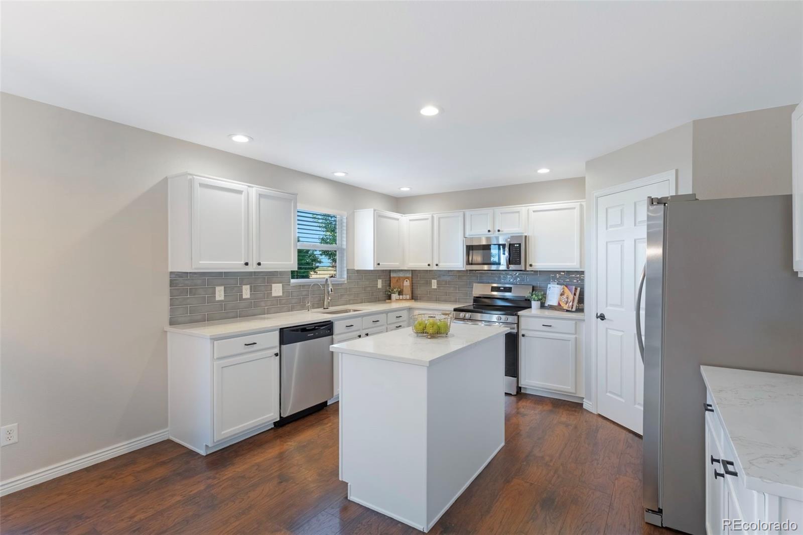 MLS Image #5 for 10121  altura street,commerce city, Colorado