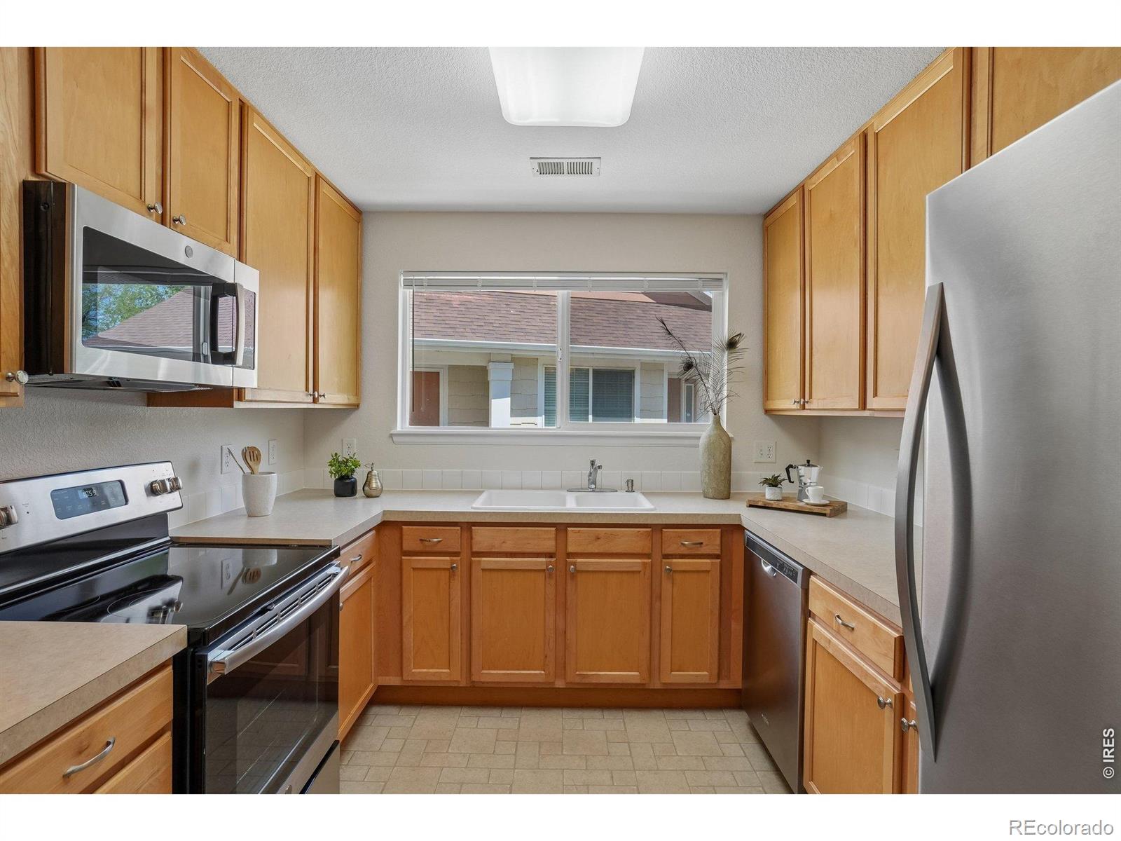 MLS Image #8 for 4715  hahns peak drive,loveland, Colorado