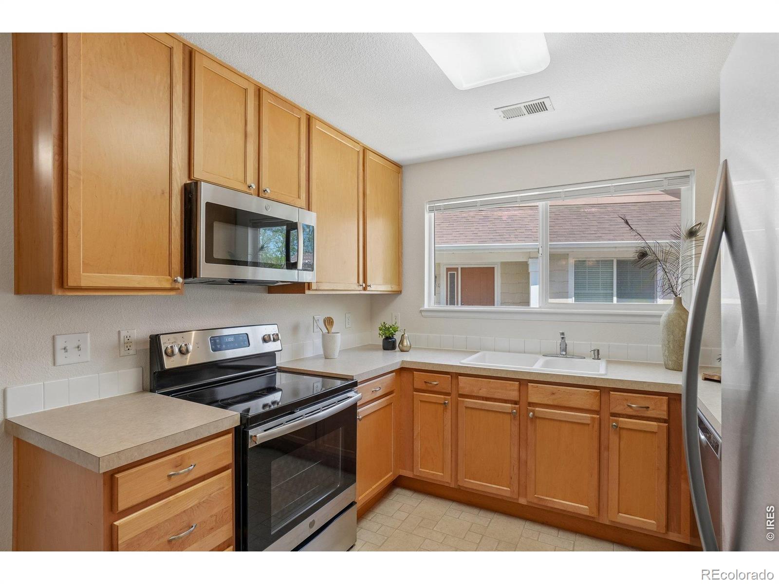 MLS Image #9 for 4715  hahns peak drive,loveland, Colorado