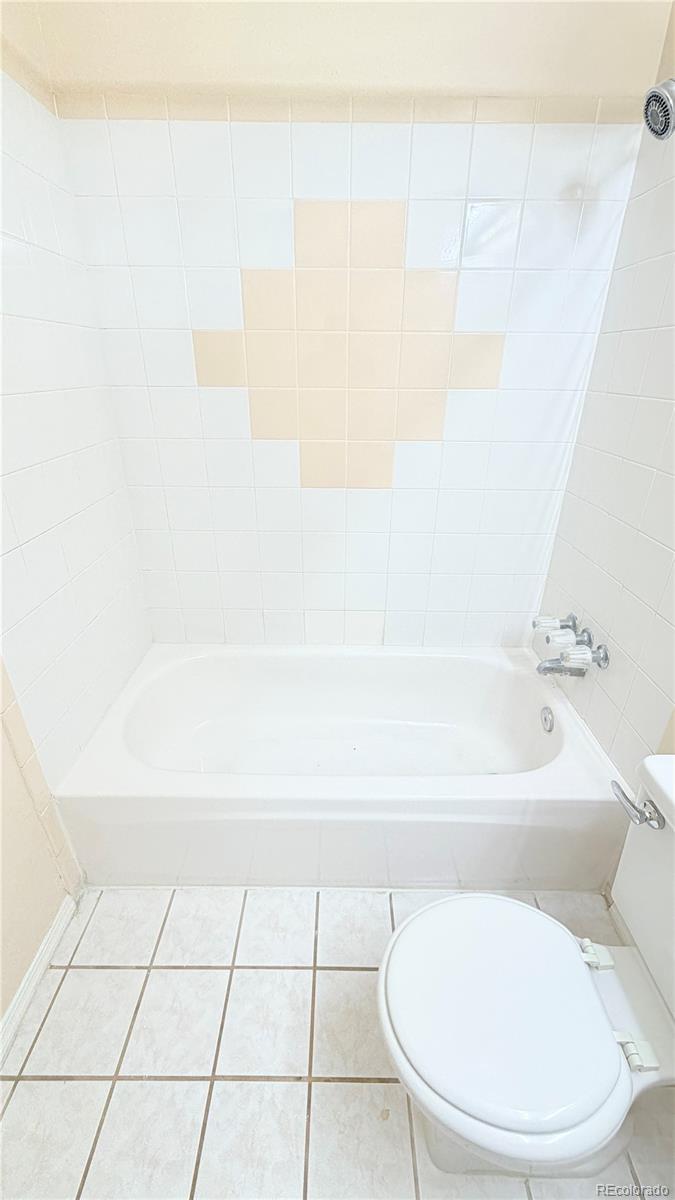 MLS Image #10 for 1064  chambers court 209,aurora, Colorado
