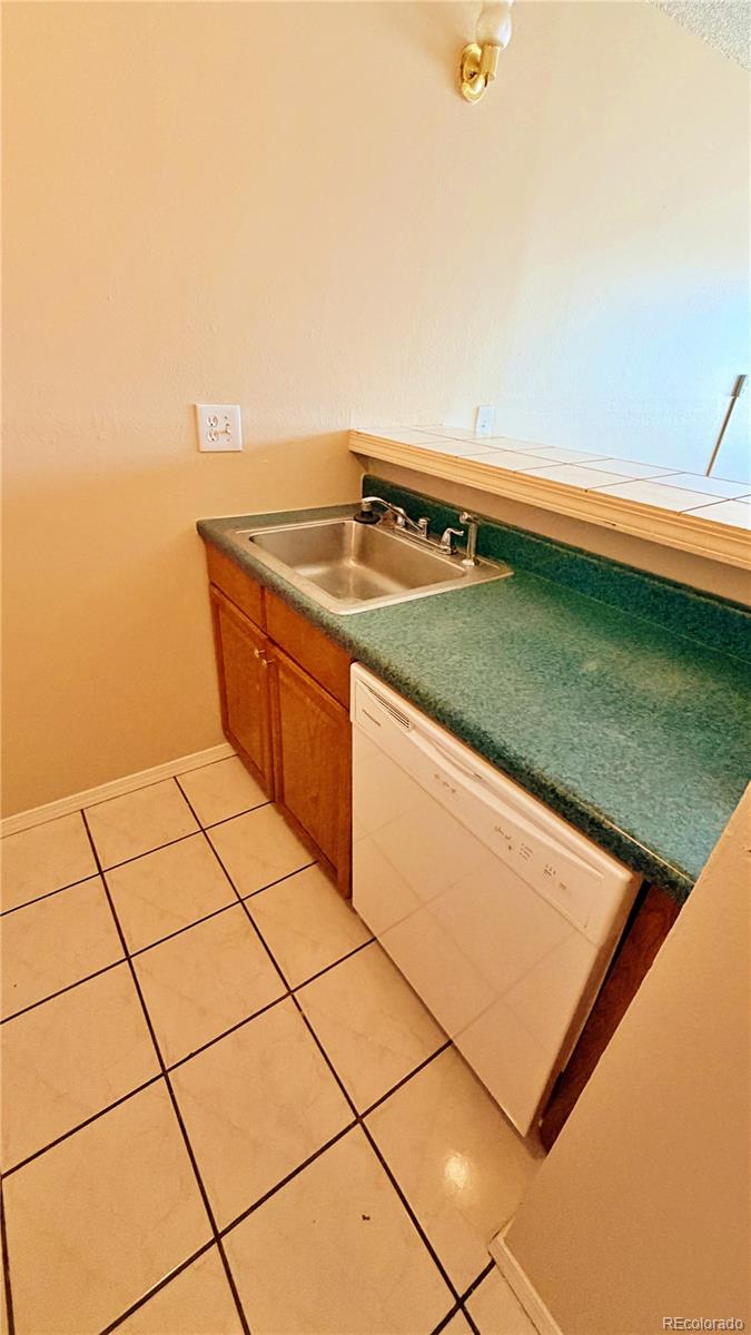 MLS Image #7 for 1064  chambers court 209,aurora, Colorado