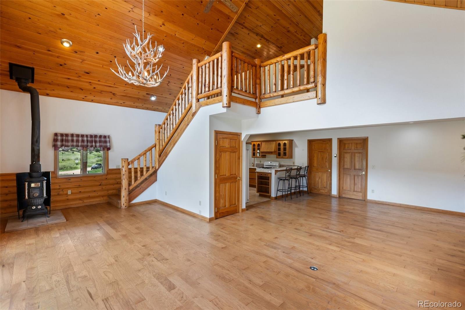 MLS Image #12 for 2401  lakemoor ,florissant, Colorado