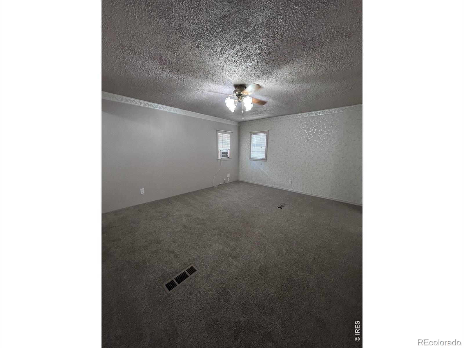 MLS Image #11 for 114  linden drive,log lane village, Colorado