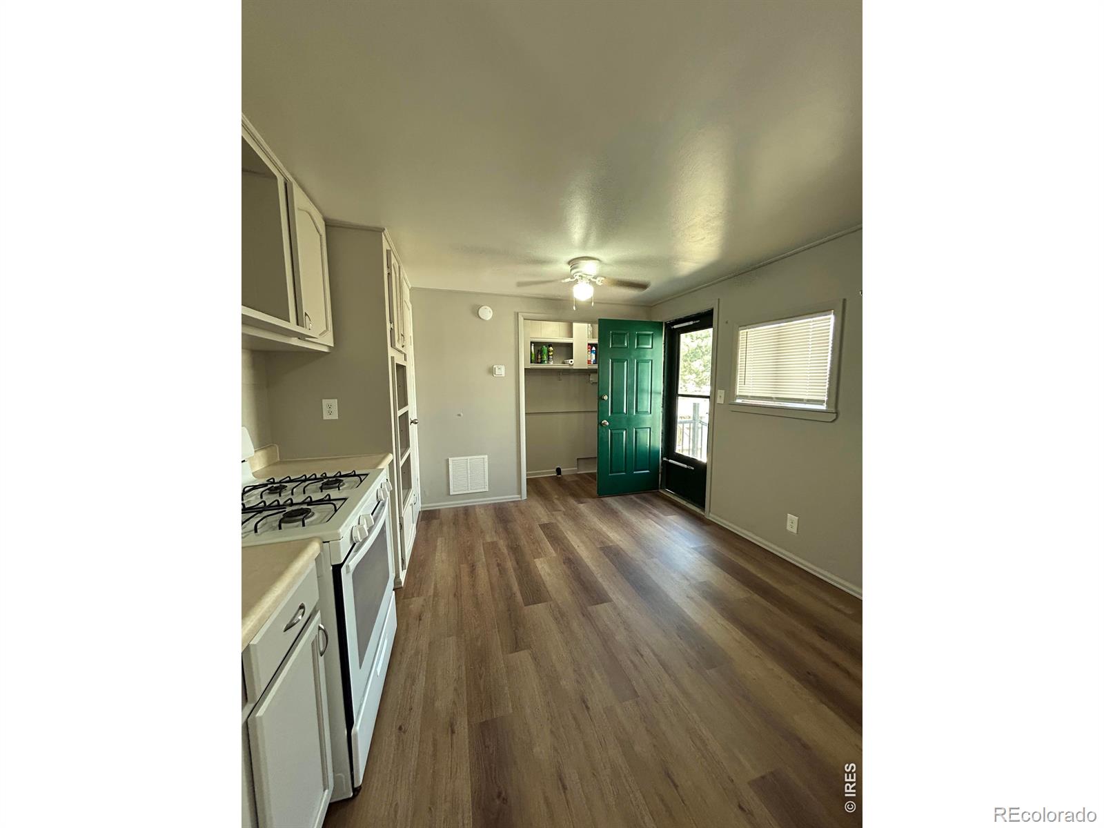 MLS Image #6 for 114  linden drive,log lane village, Colorado