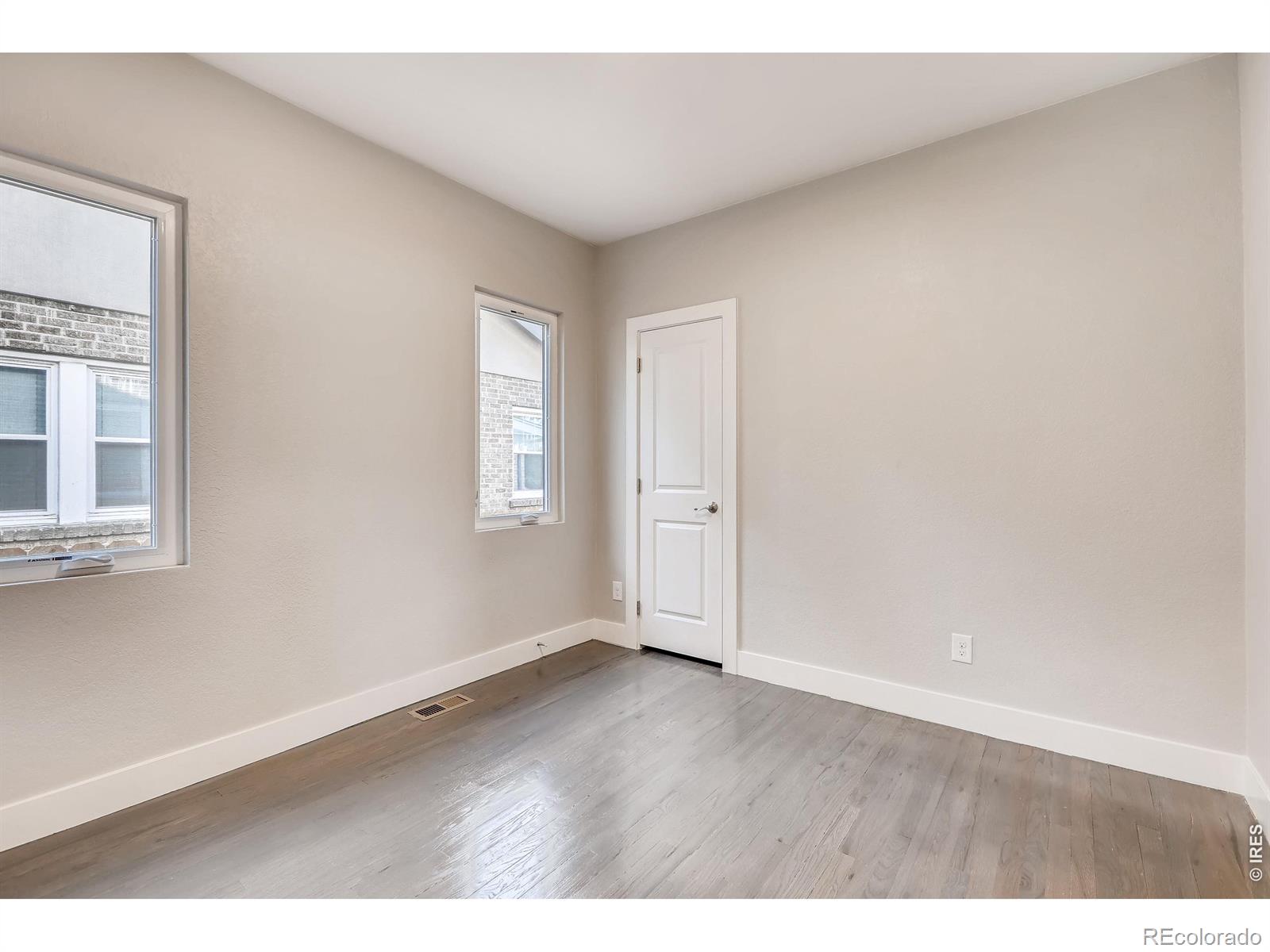 MLS Image #15 for 4035  batavia place,denver, Colorado