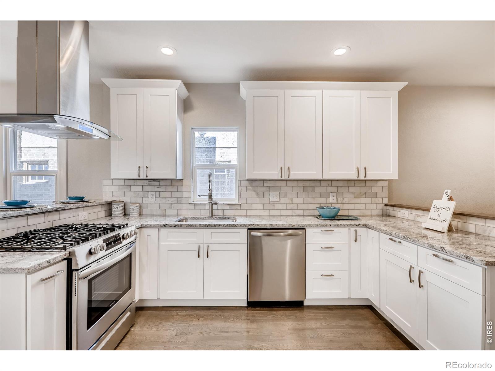 MLS Image #5 for 4035  batavia place,denver, Colorado