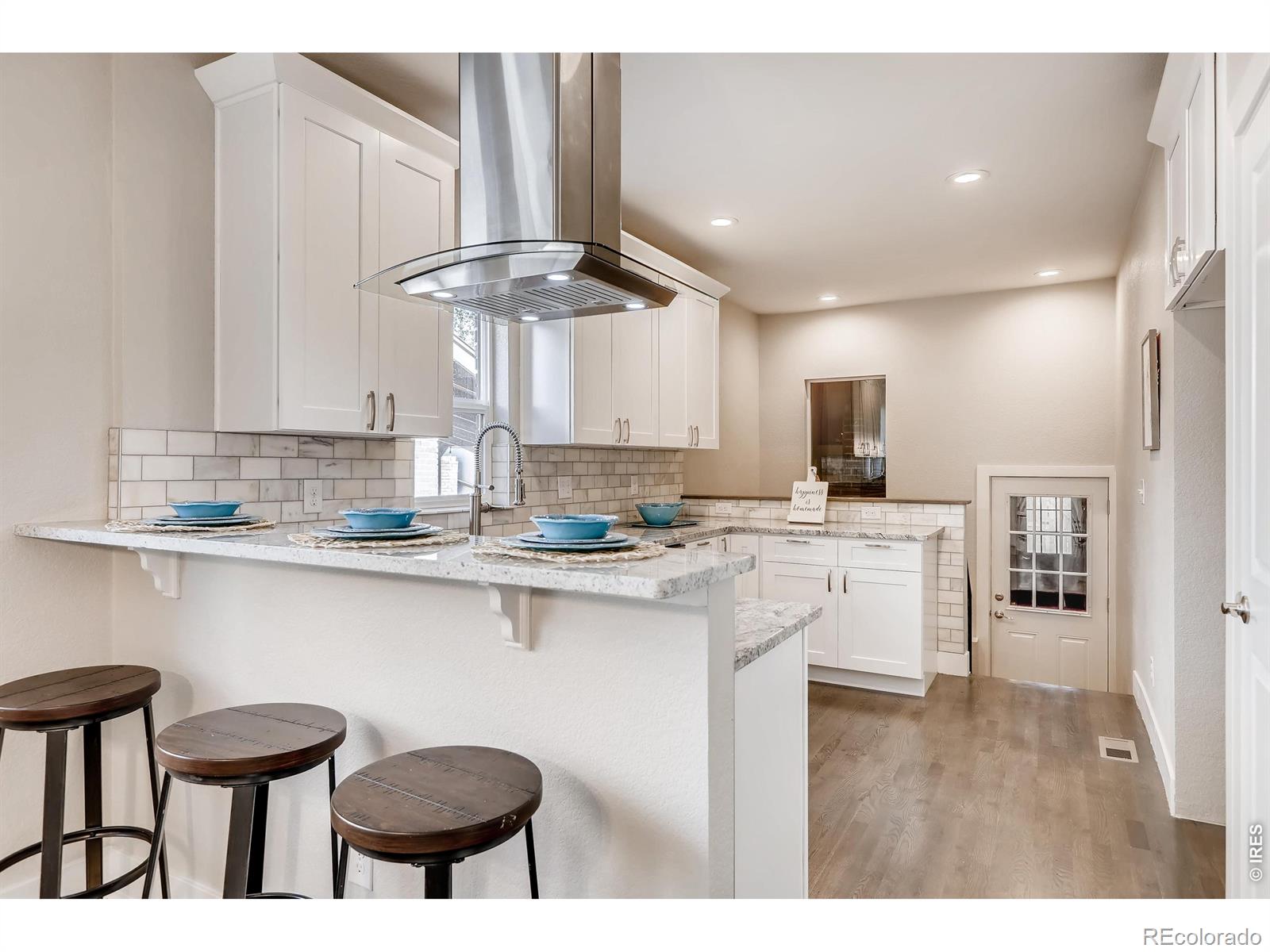 MLS Image #6 for 4035  batavia place,denver, Colorado
