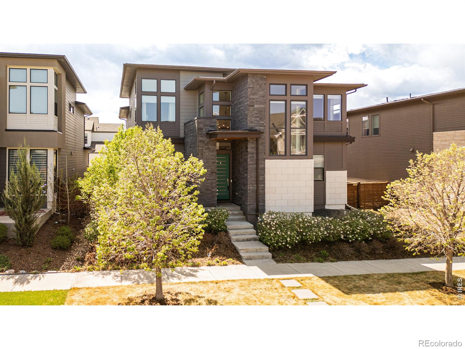 MLS Image #24 for 6121  chester street,denver, Colorado