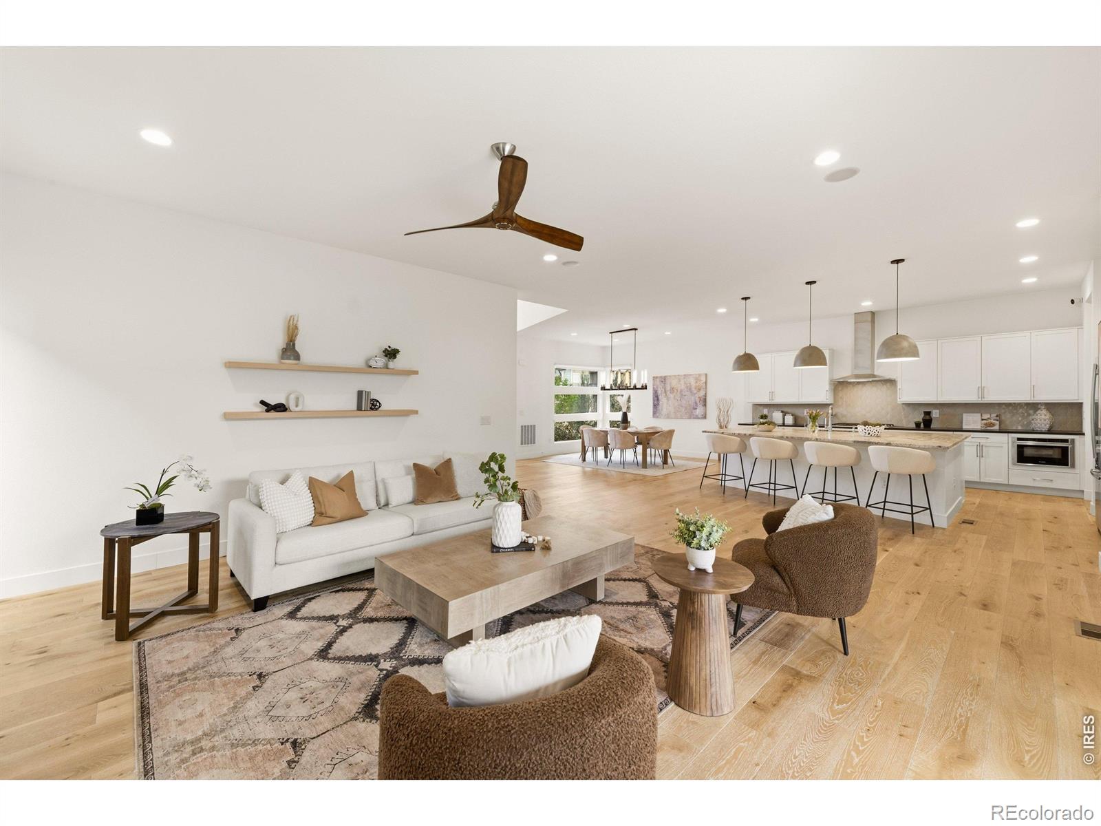 MLS Image #7 for 6121  chester street,denver, Colorado