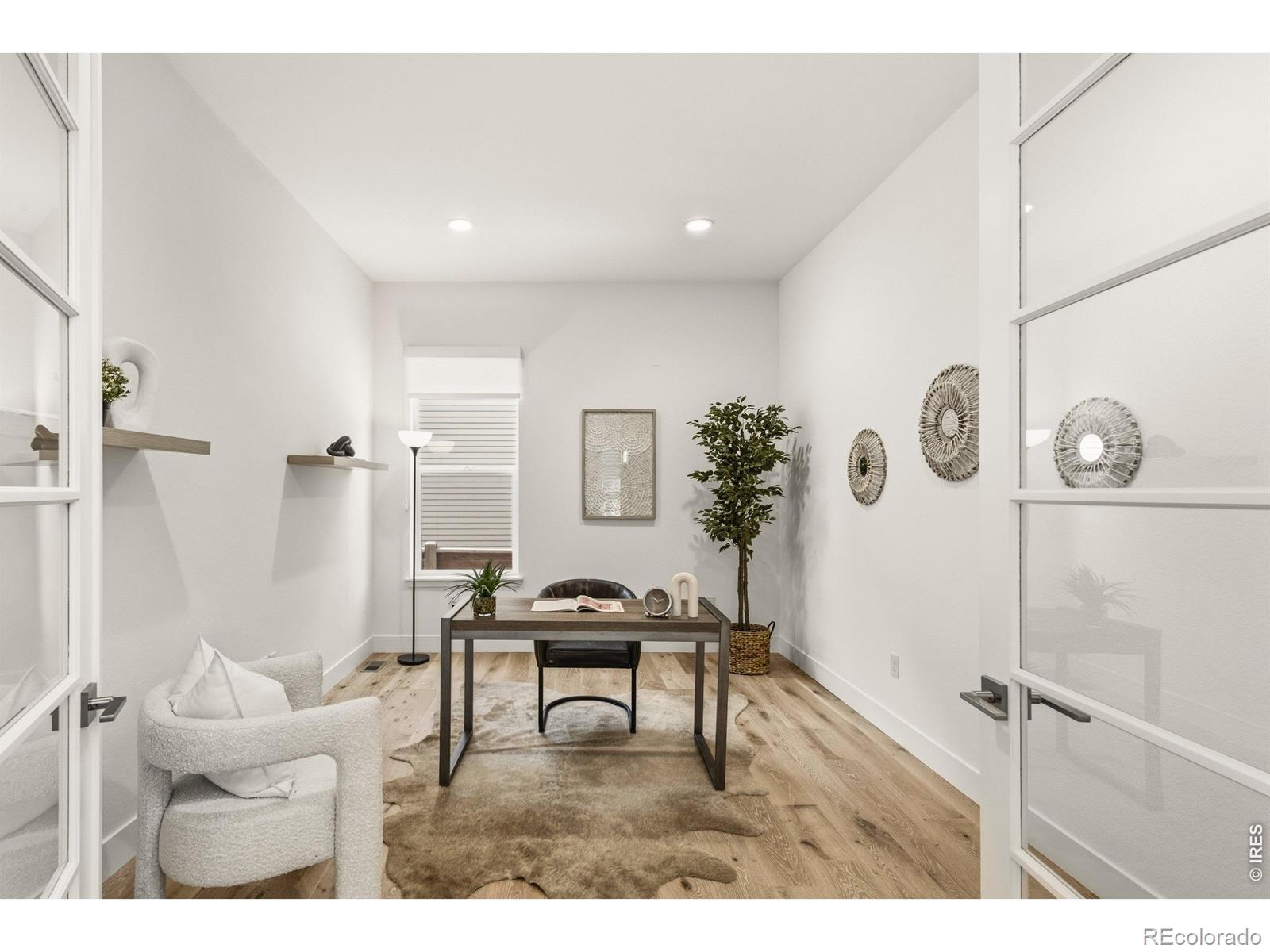 MLS Image #8 for 6121  chester street,denver, Colorado