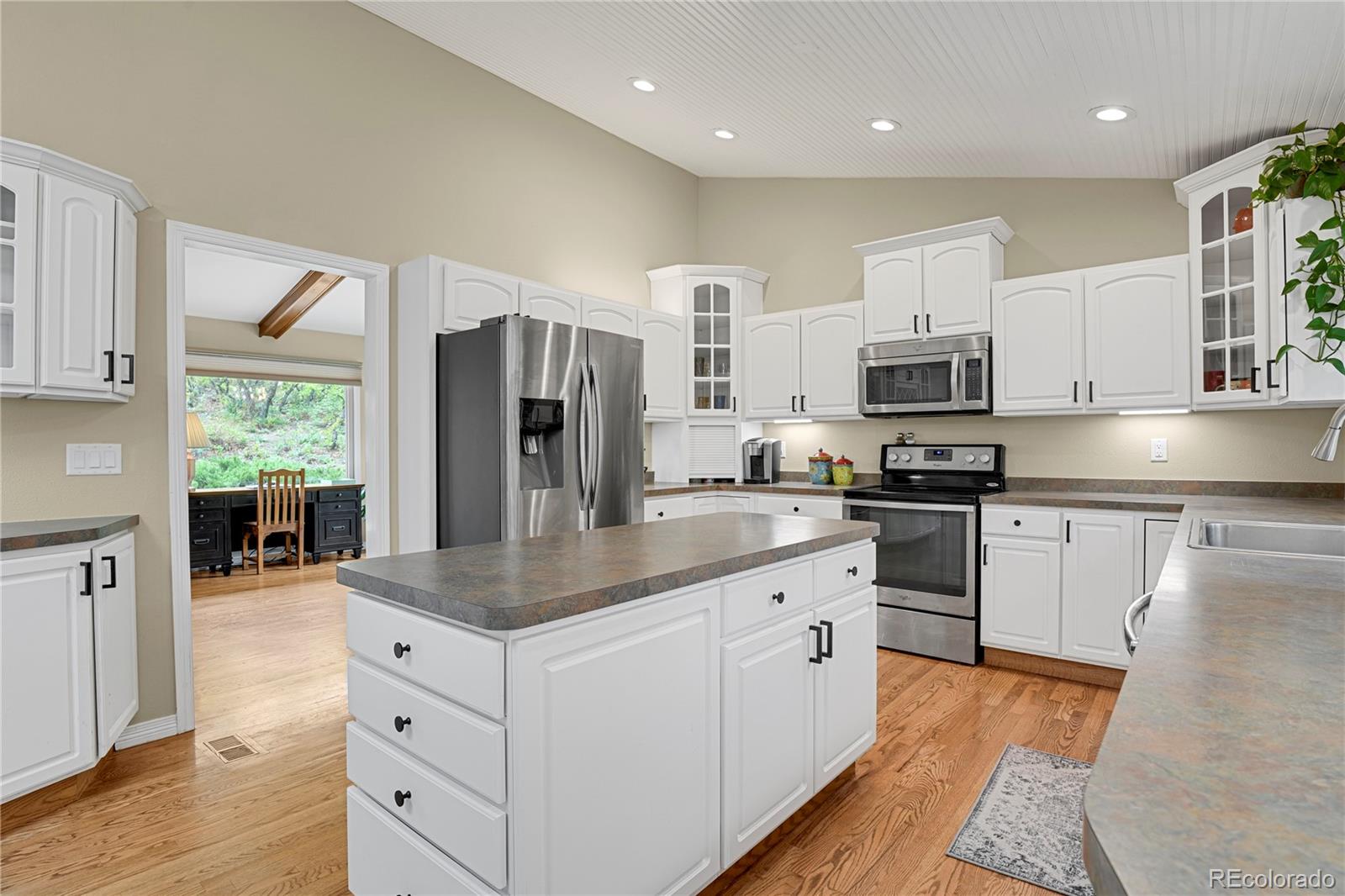 MLS Image #14 for 420  royal oak drive,colorado springs, Colorado