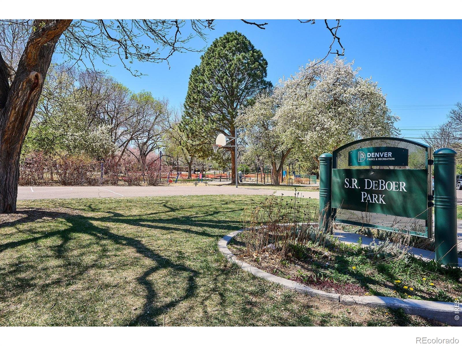 MLS Image #14 for 2500 s york street 213,denver, Colorado