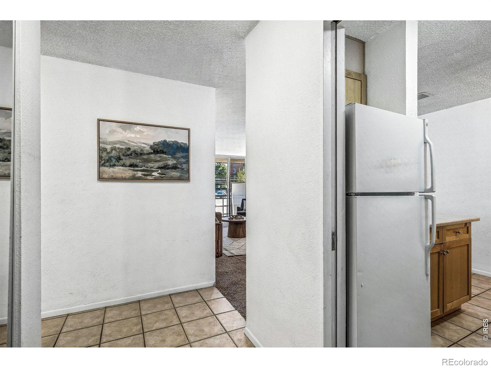 MLS Image #3 for 2500 s york street 213,denver, Colorado