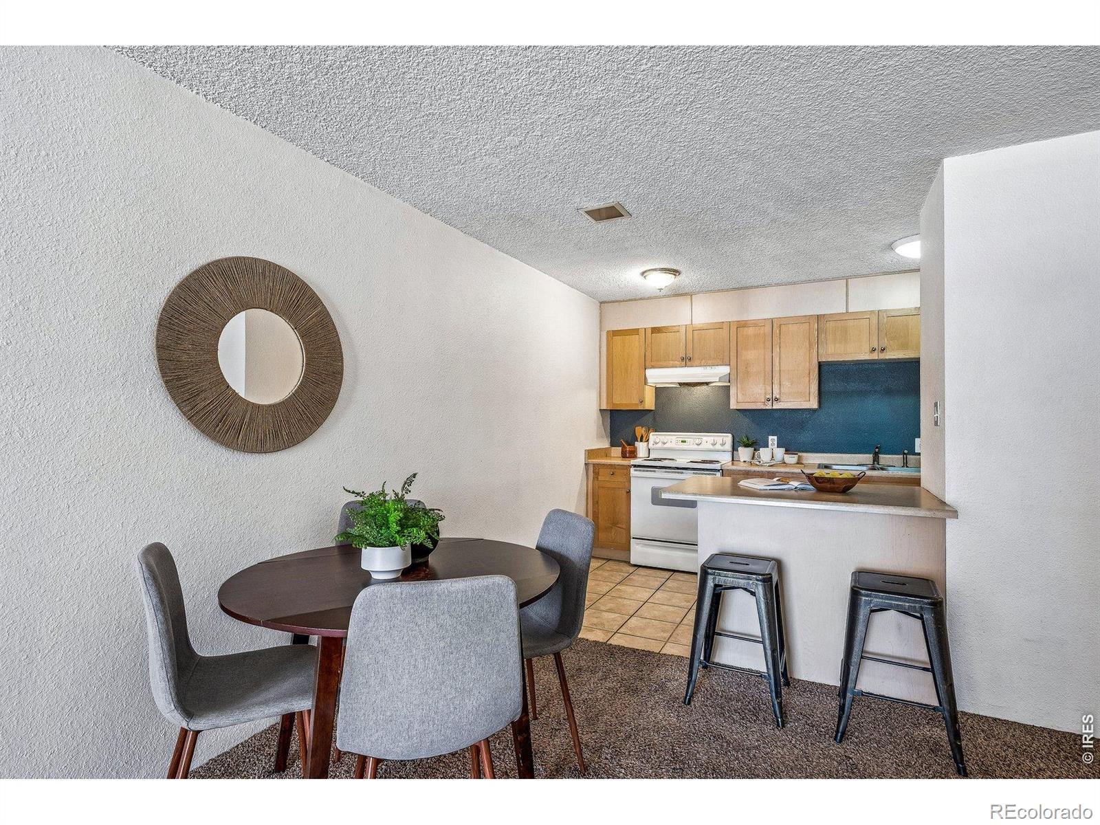 MLS Image #4 for 2500 s york street 213,denver, Colorado