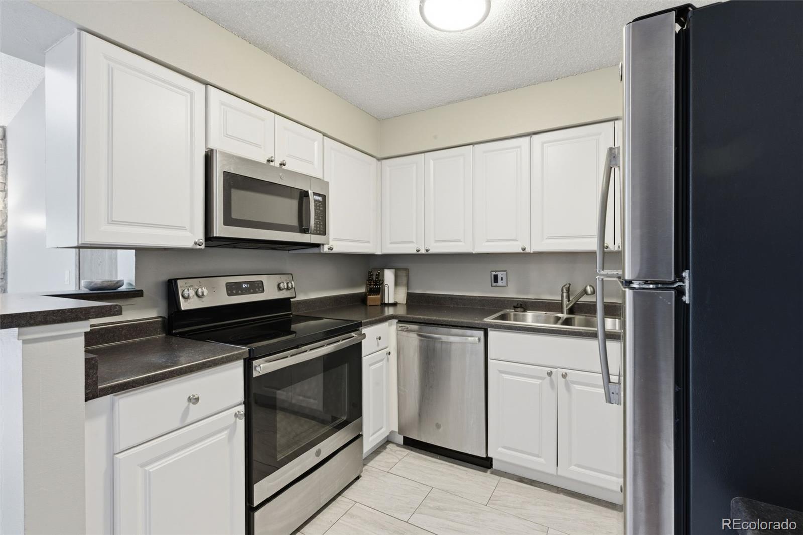 MLS Image #4 for 12005 e harvard avenue,aurora, Colorado