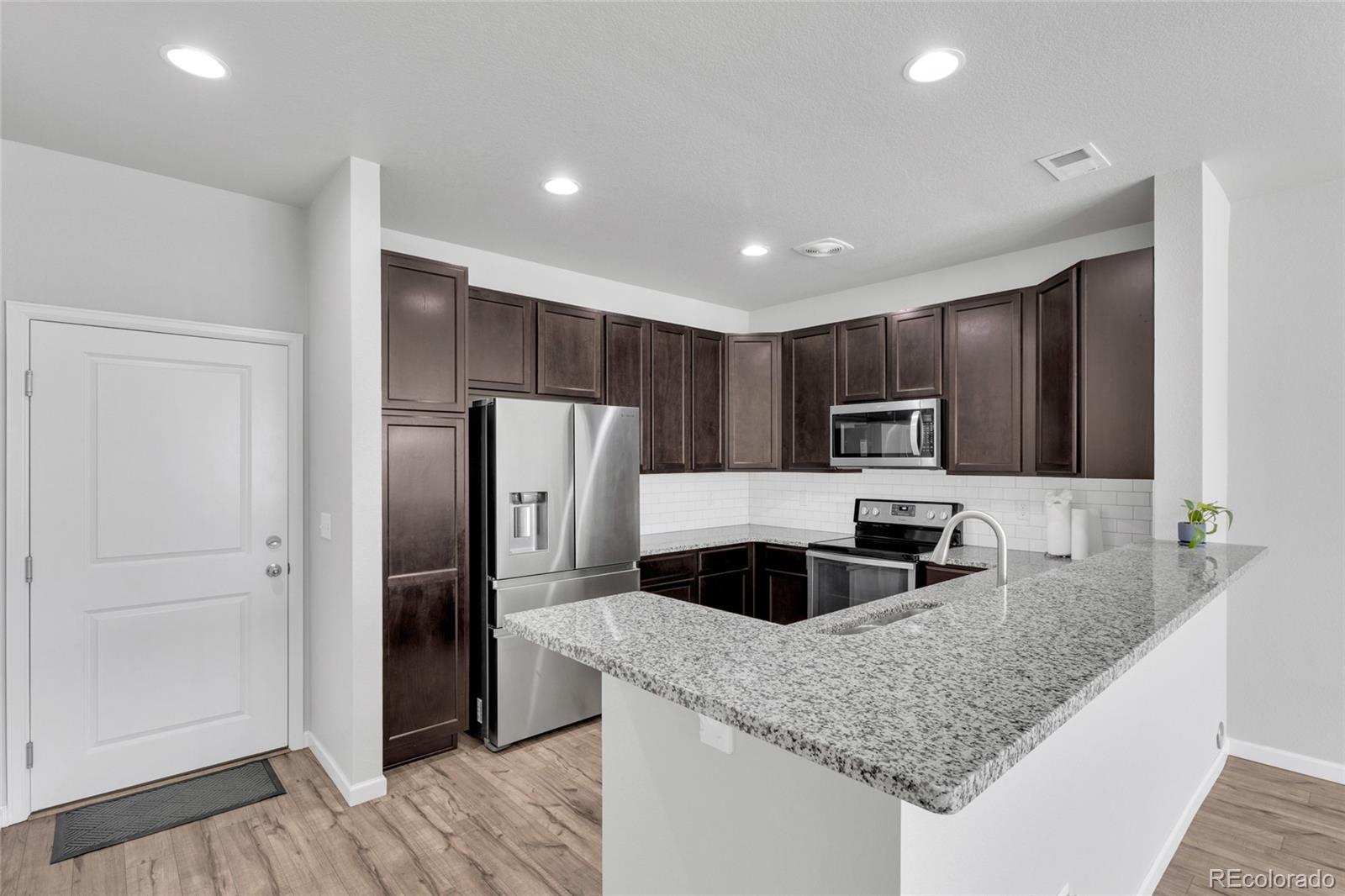MLS Image #3 for 1756 s buchanan circle,aurora, Colorado