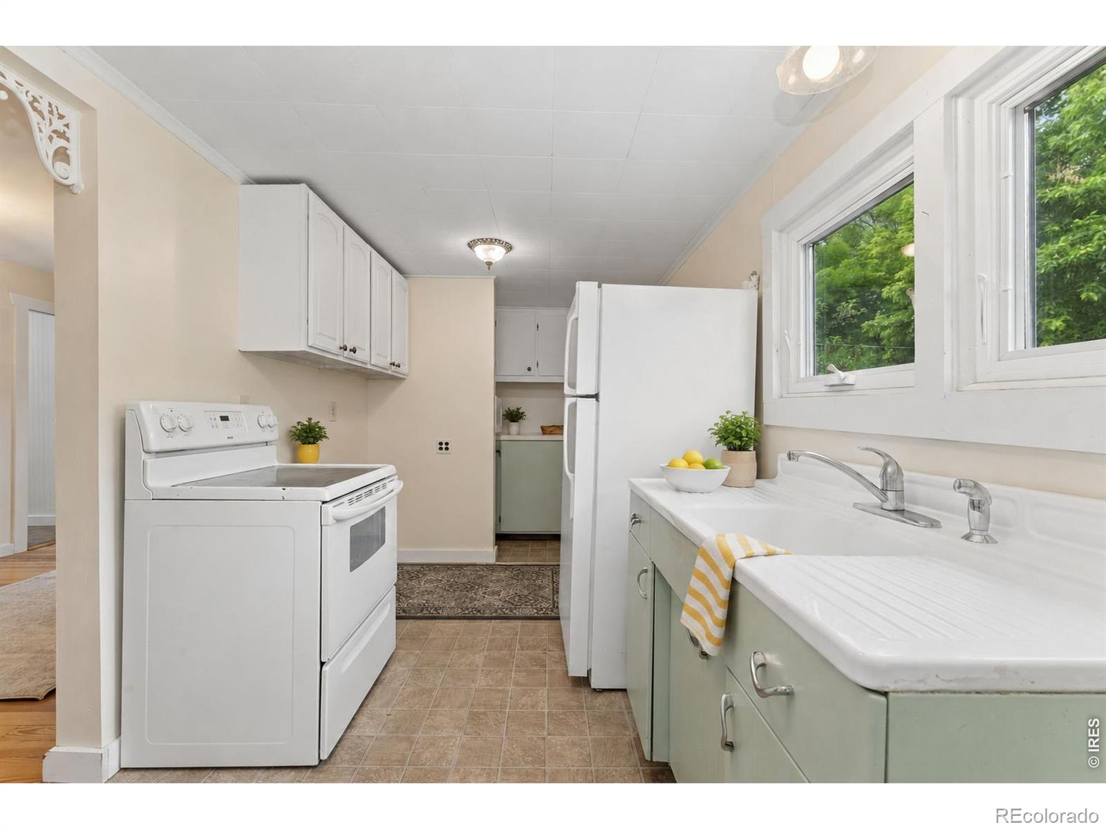 MLS Image #16 for 638  welch avenue,berthoud, Colorado
