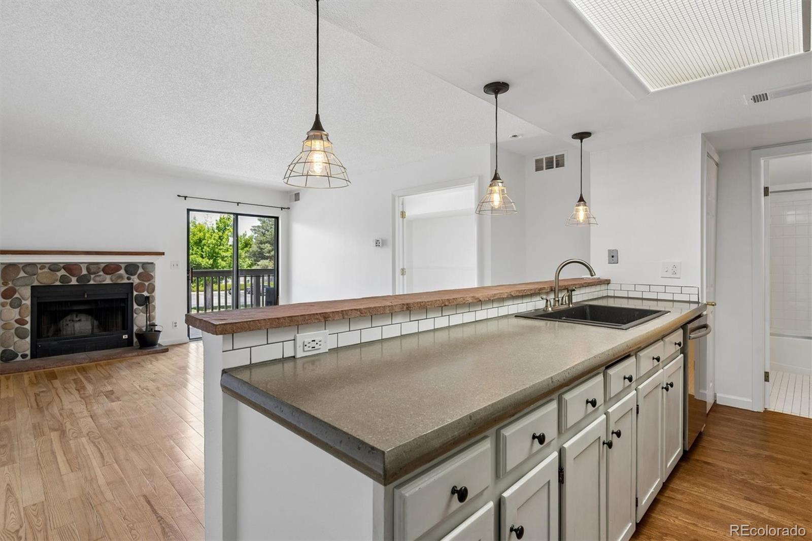 MLS Image #3 for 9662  brentwood way,broomfield, Colorado