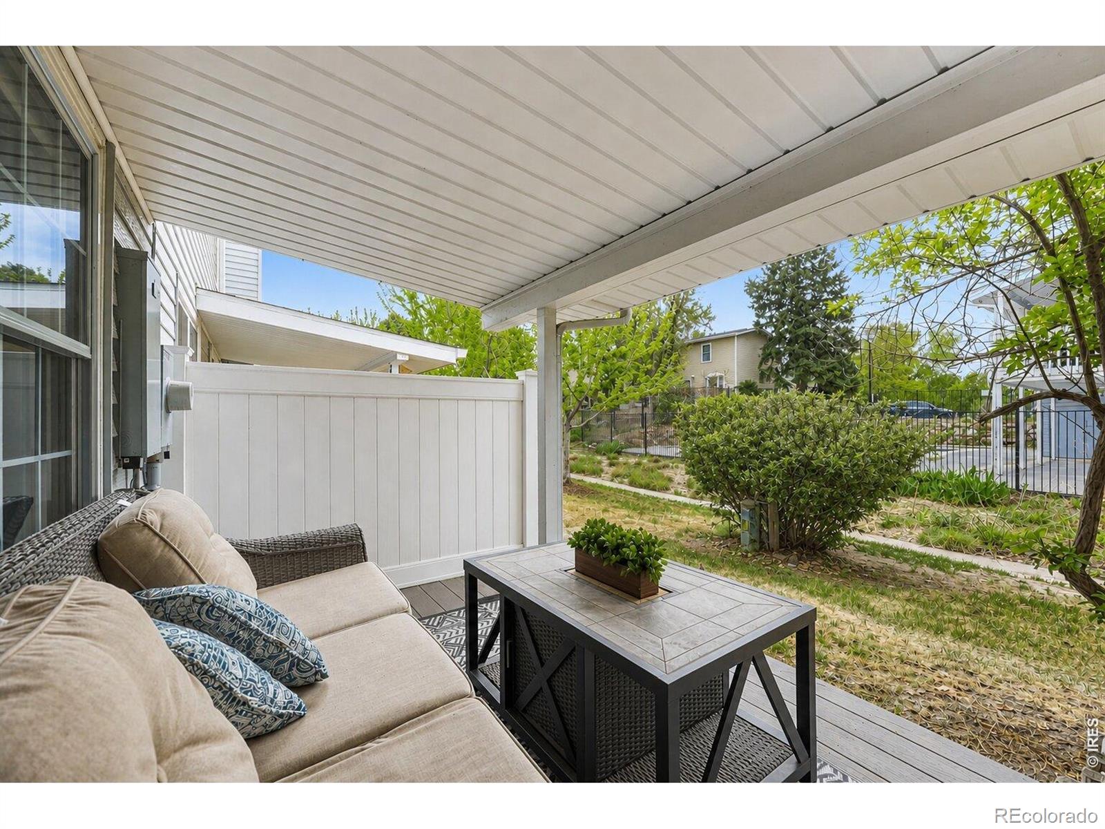 MLS Image #4 for 2598 s vaughn way,aurora, Colorado