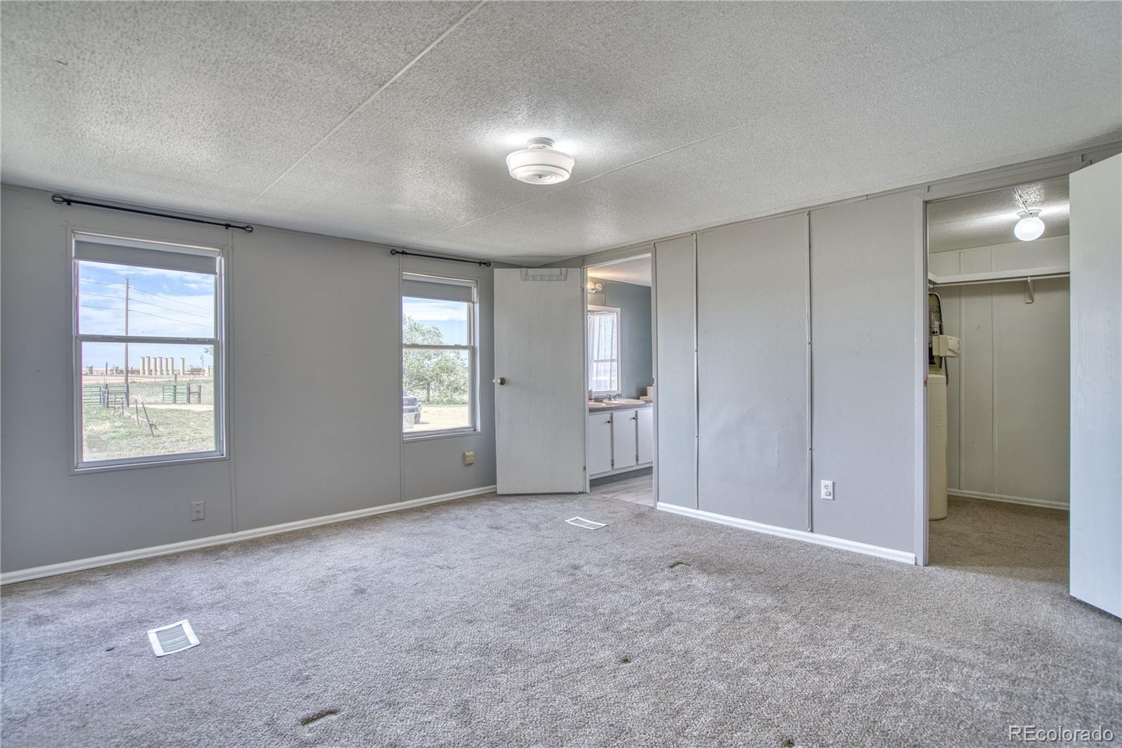 MLS Image #15 for 17701  county road 38 ,platteville, Colorado