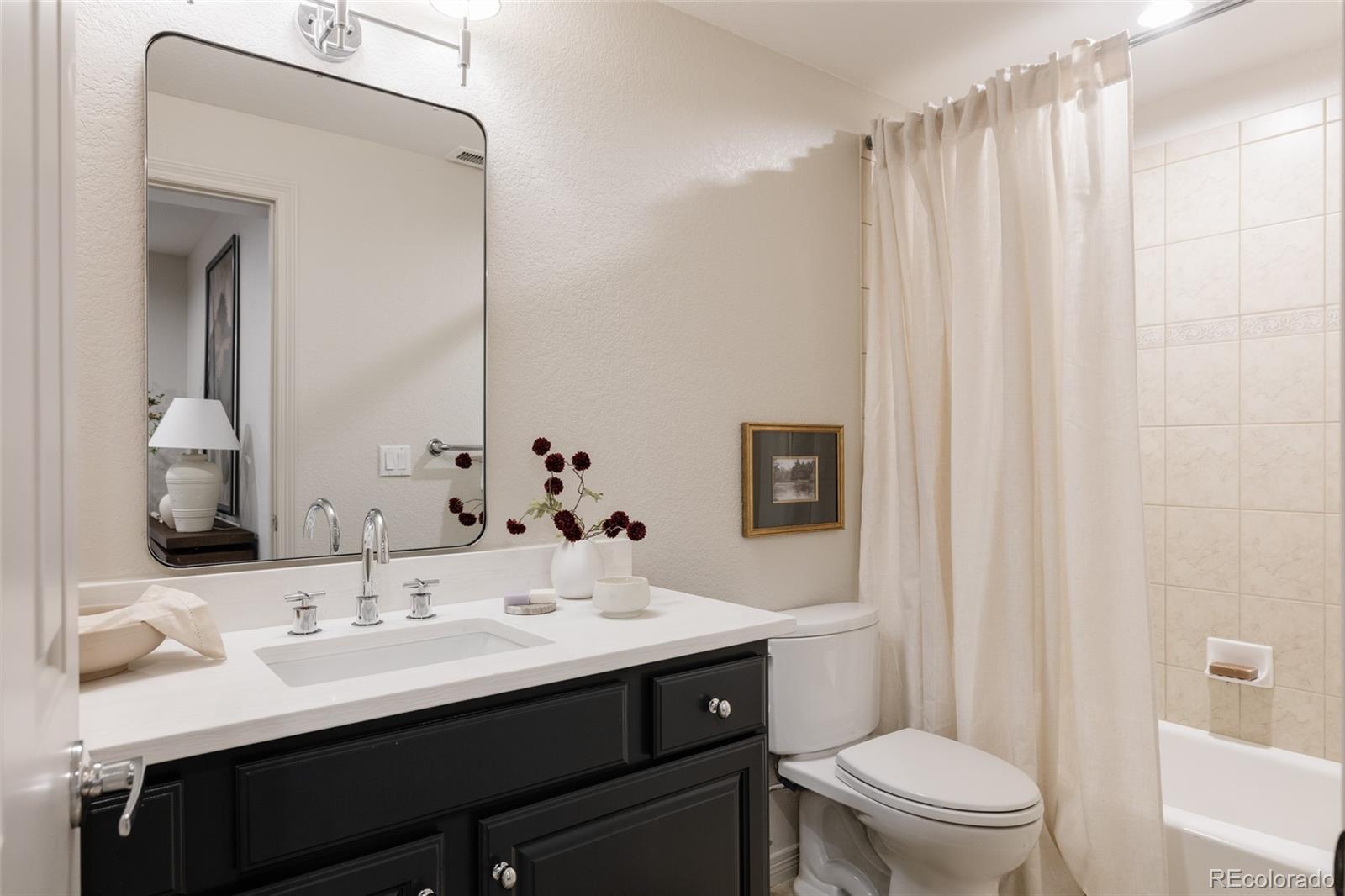 MLS Image #24 for 767  elm street,denver, Colorado