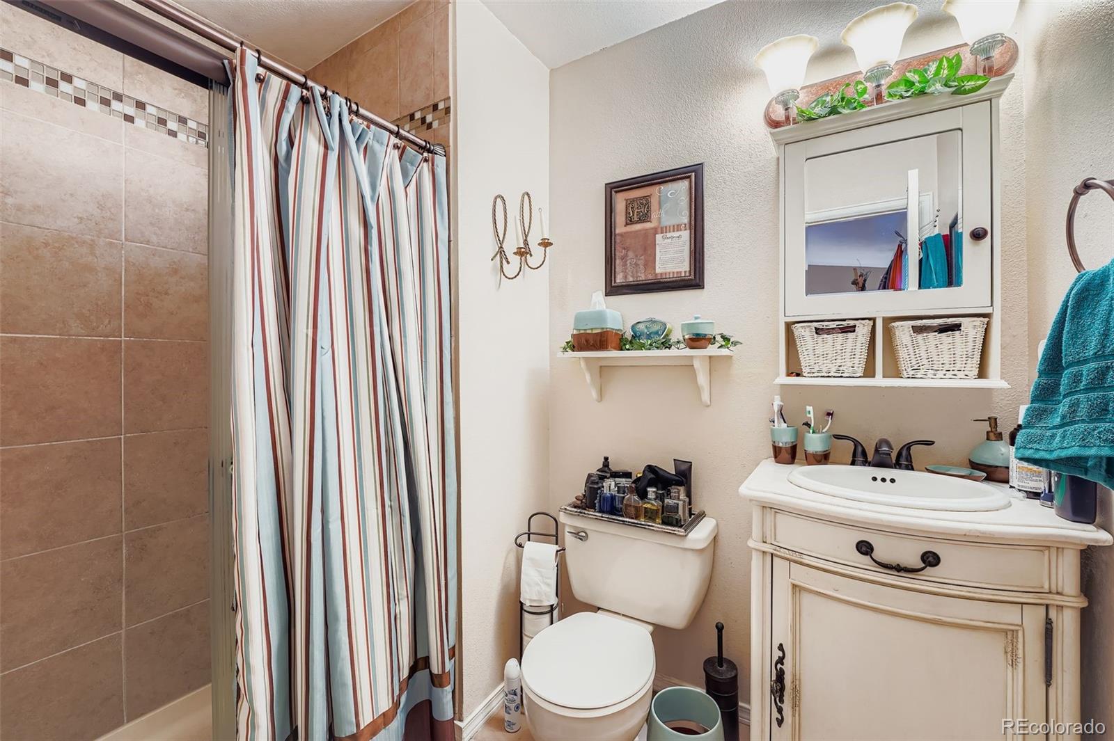 MLS Image #19 for 4580  argonne street,denver, Colorado