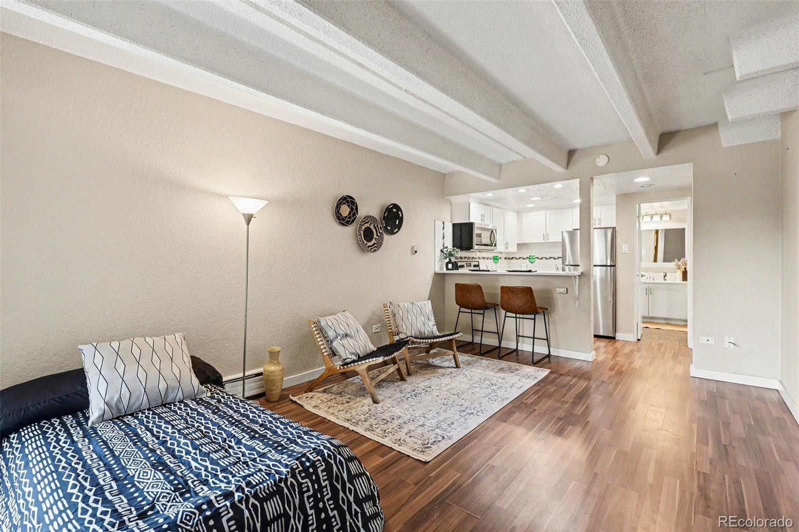 MLS Image #4 for 655 n pearl street,denver, Colorado