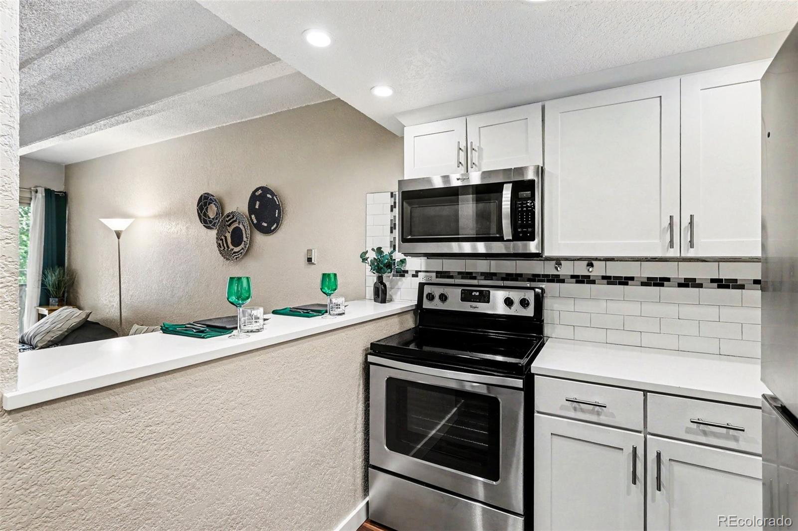 MLS Image #9 for 655 n pearl street,denver, Colorado