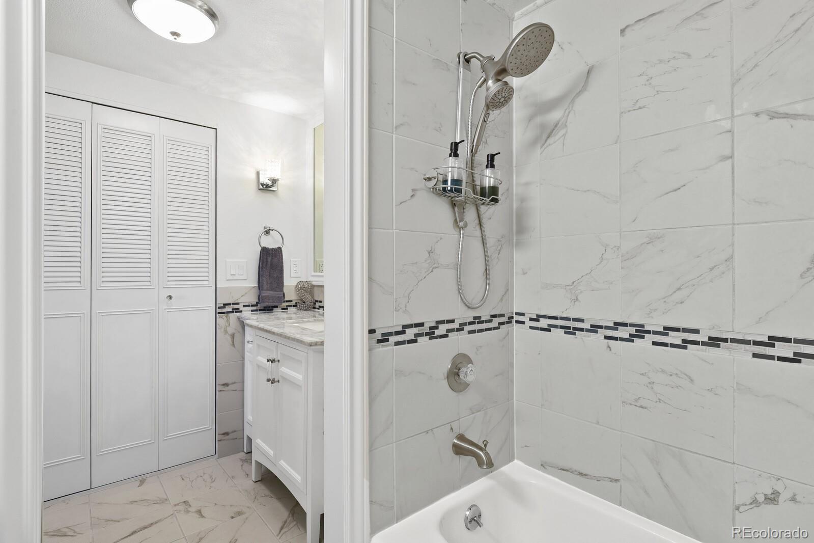 MLS Image #15 for 7877 e mississippi avenue,denver, Colorado