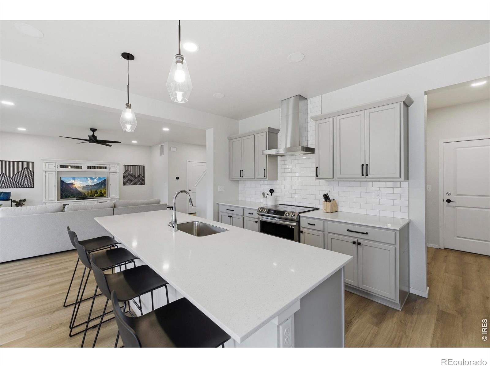 MLS Image #11 for 2933  biplane street,fort collins, Colorado