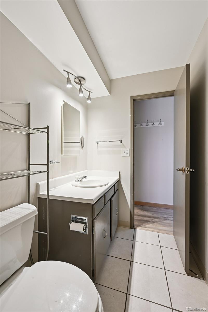 MLS Image #23 for 7040 e girard avenue,denver, Colorado