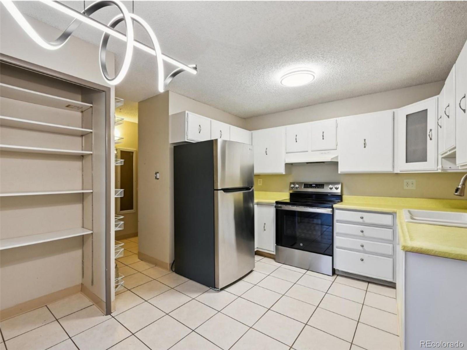 MLS Image #9 for 7040 e girard avenue,denver, Colorado