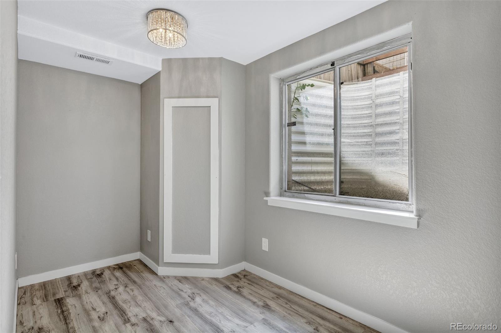 MLS Image #11 for 19889 e 59th avenue,aurora, Colorado