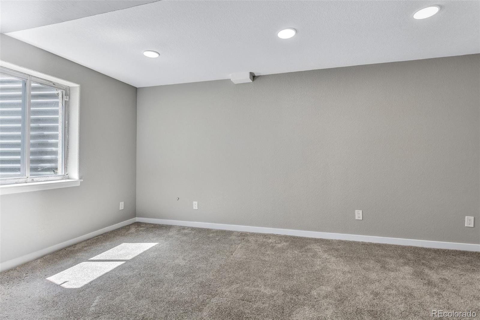 MLS Image #12 for 19889 e 59th avenue,aurora, Colorado