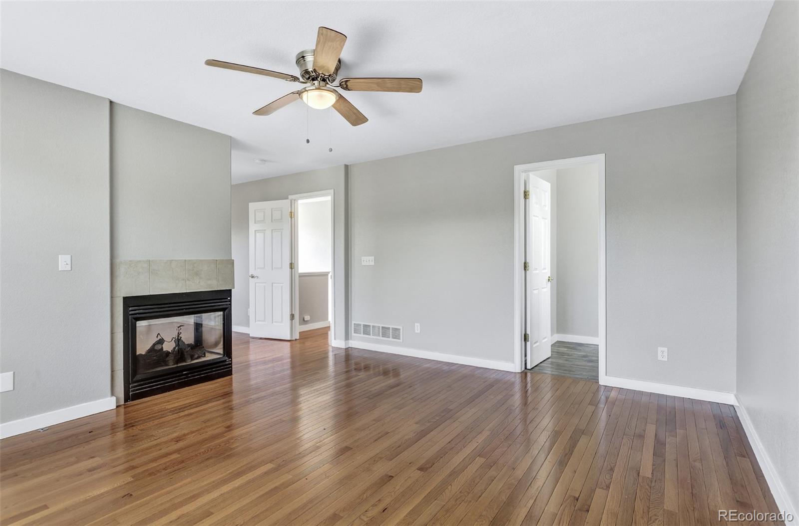 MLS Image #15 for 19889 e 59th avenue,aurora, Colorado