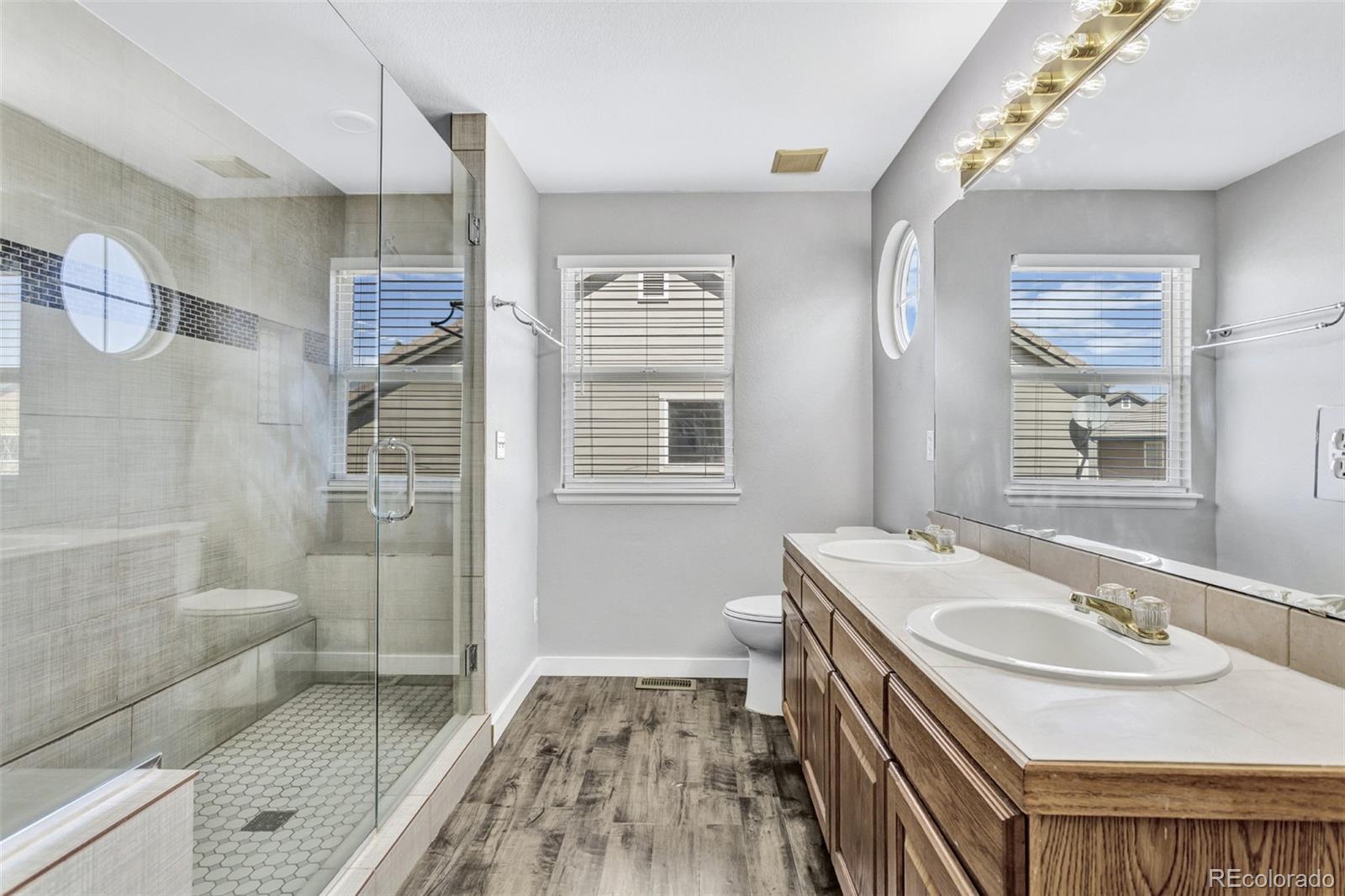 MLS Image #18 for 19889 e 59th avenue,aurora, Colorado