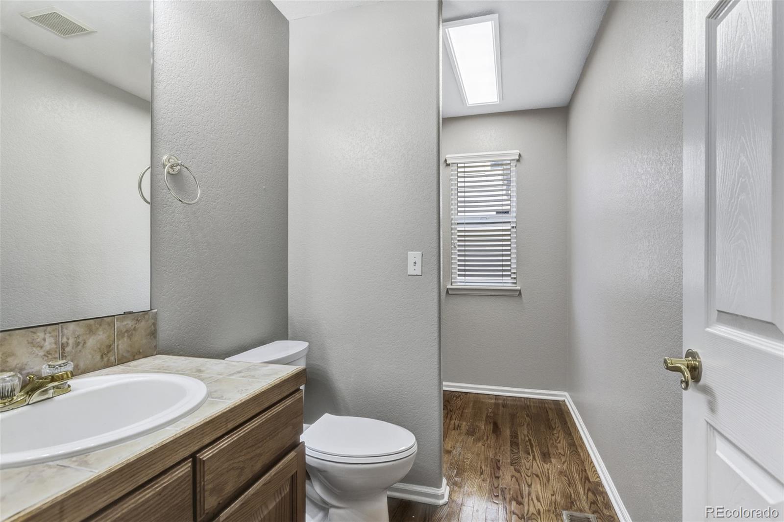 MLS Image #9 for 19889 e 59th avenue,aurora, Colorado