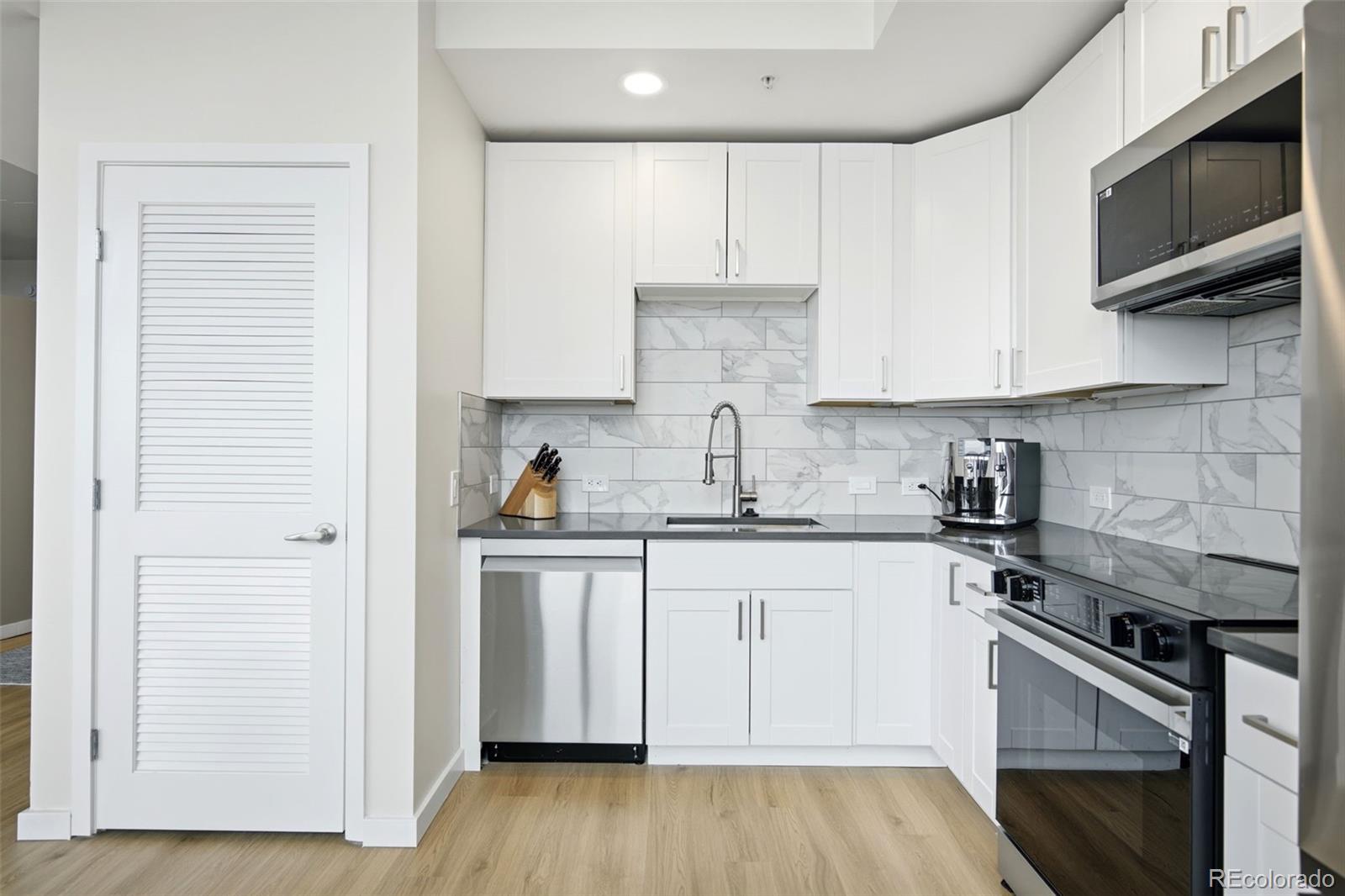 MLS Image #10 for 1700  bassett street,denver, Colorado