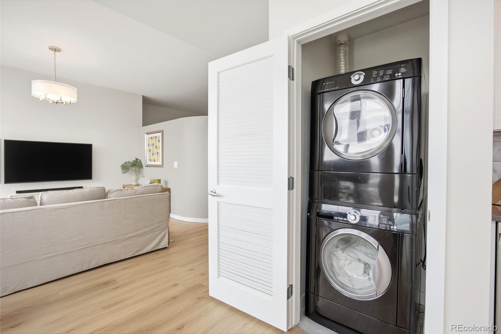MLS Image #15 for 1700  bassett street,denver, Colorado