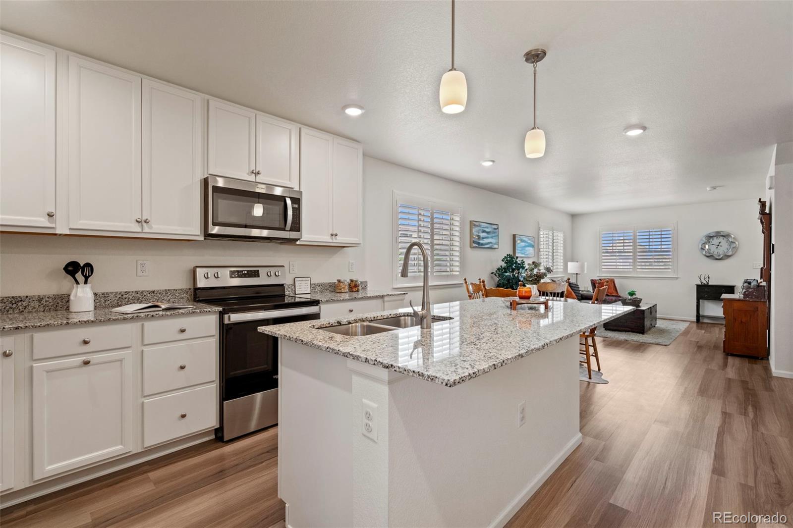 MLS Image #5 for 12759  tamarac street,thornton, Colorado
