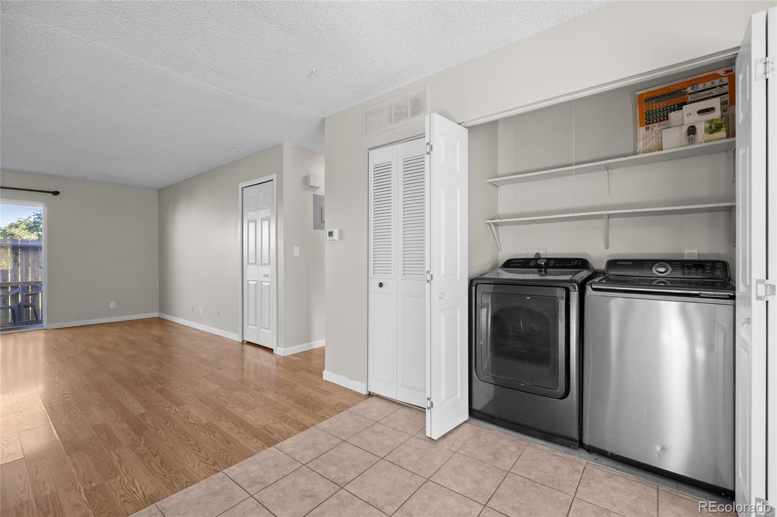 MLS Image #11 for 2232  coronado parkway,denver, Colorado