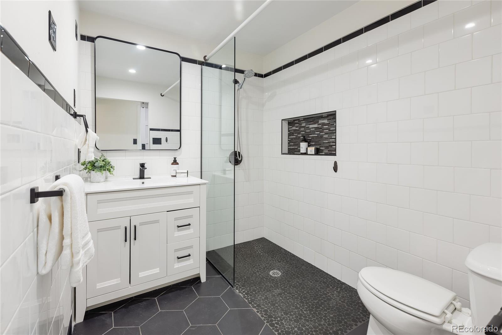 MLS Image #18 for 2480  yates street,denver, Colorado