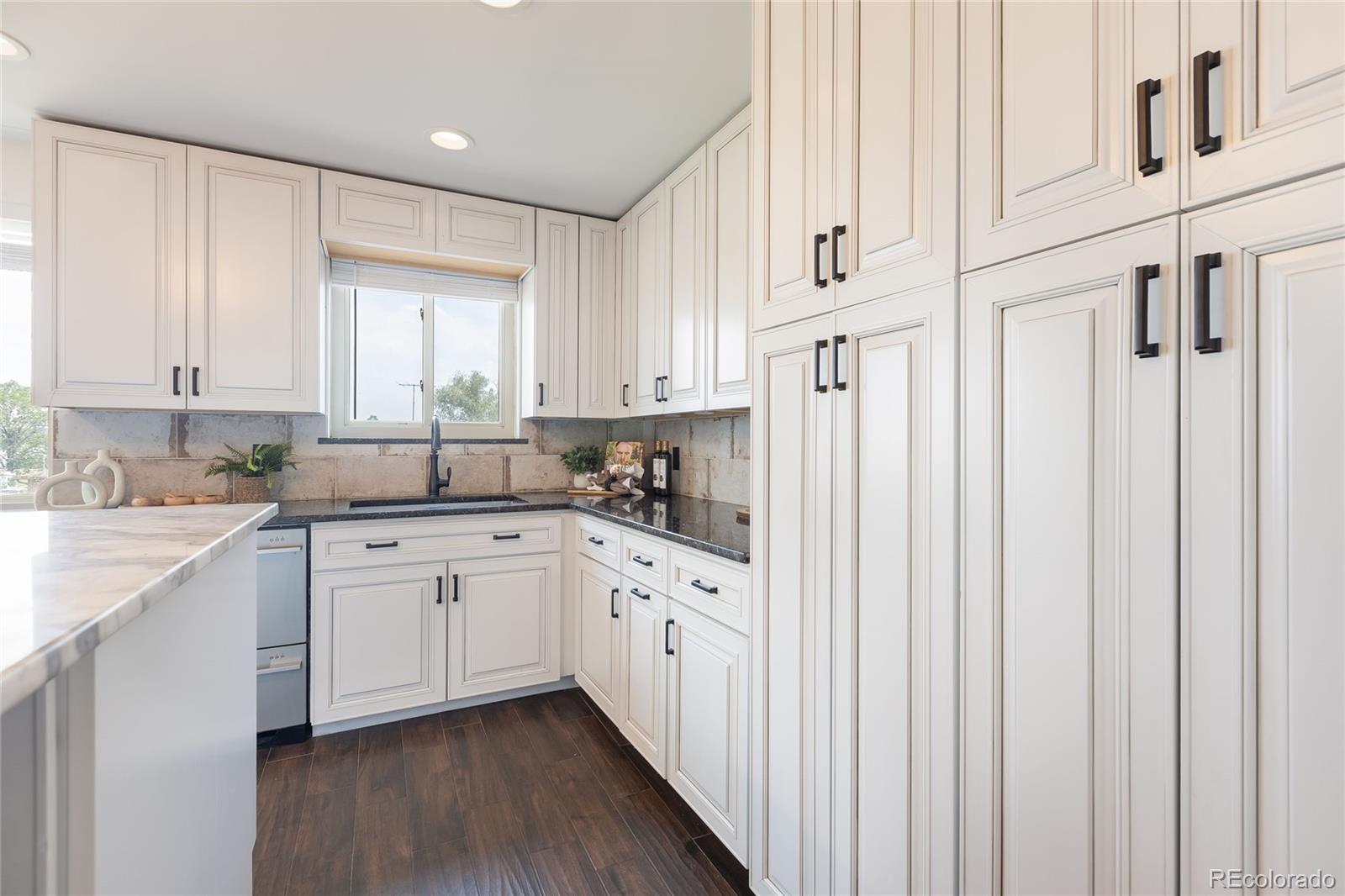 MLS Image #9 for 2480  yates street,denver, Colorado