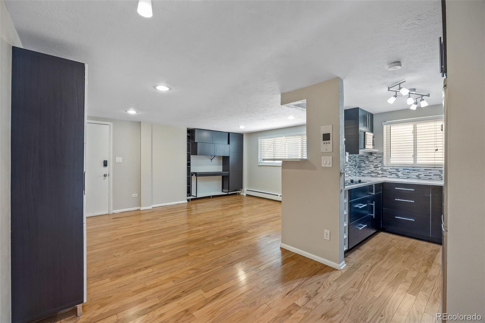 MLS Image #11 for 352 s lafayette street 103,denver, Colorado