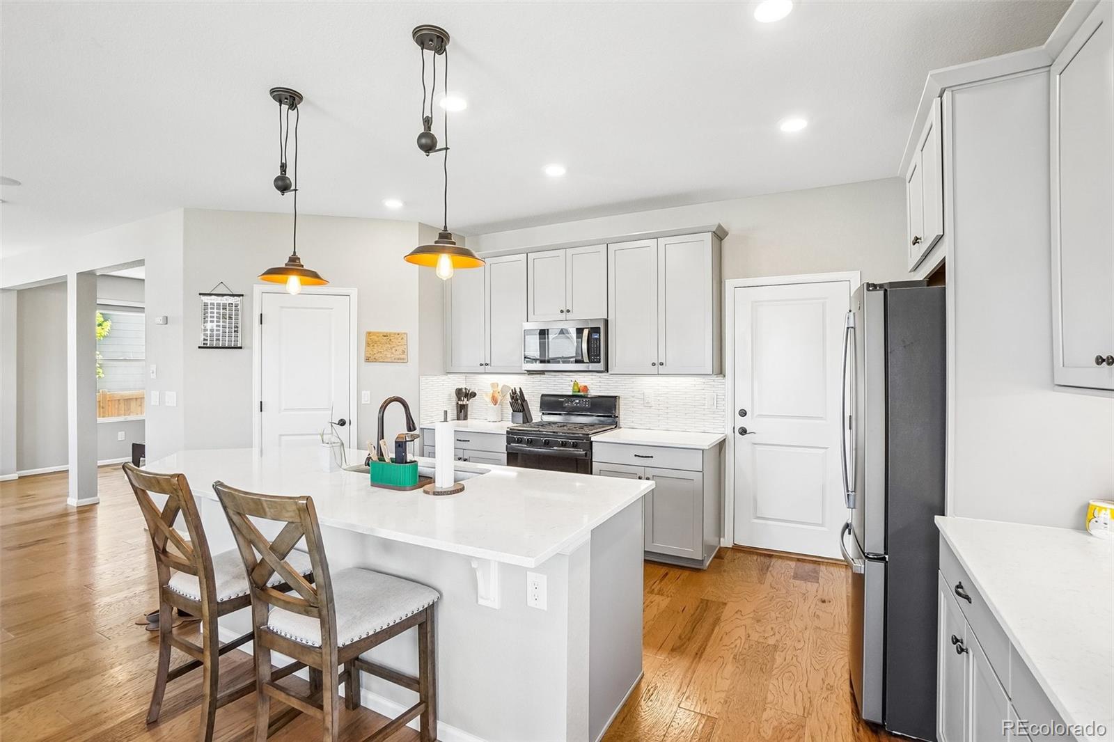 MLS Image #17 for 865 n waterloo circle,aurora, Colorado