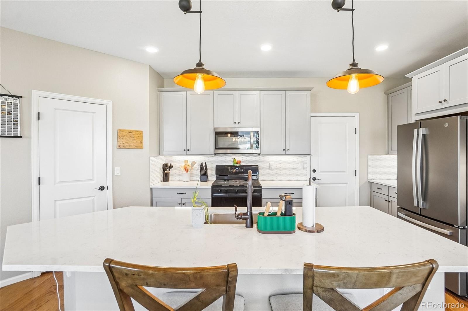 MLS Image #18 for 865 n waterloo circle,aurora, Colorado
