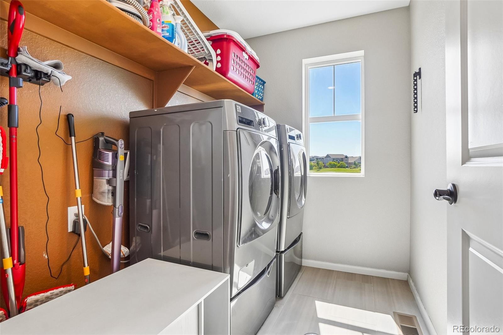 MLS Image #31 for 865 n waterloo circle,aurora, Colorado