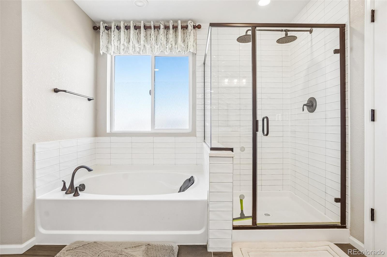 MLS Image #38 for 865 n waterloo circle,aurora, Colorado