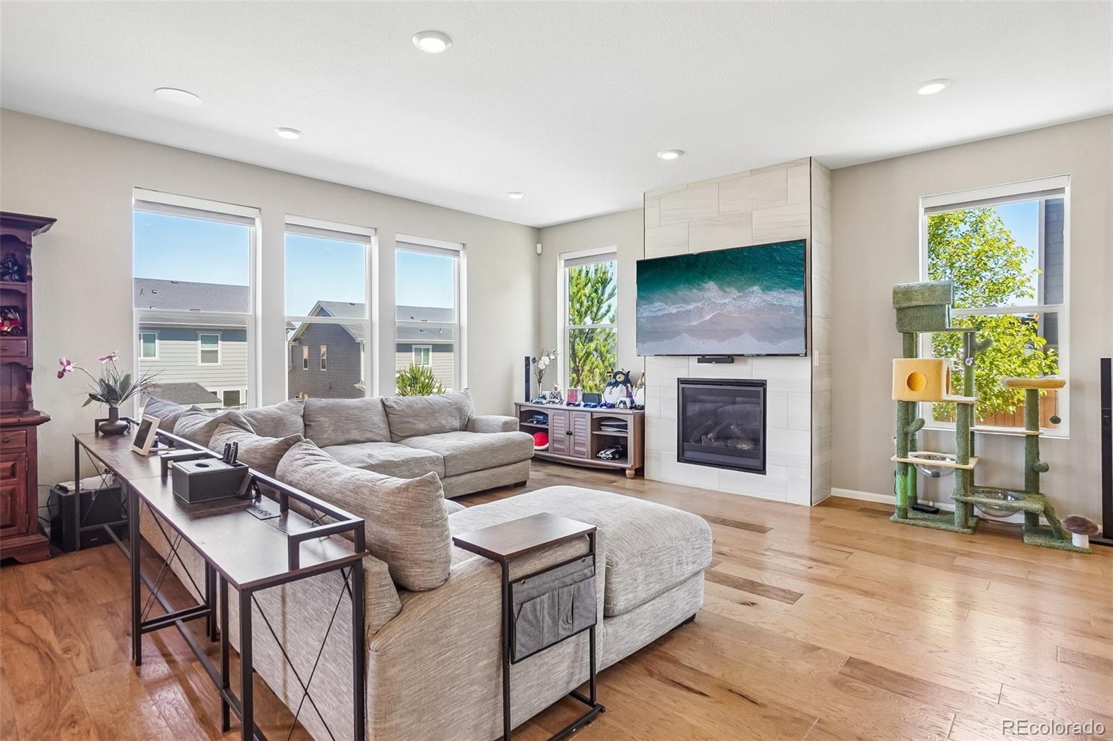 MLS Image #7 for 865 n waterloo circle,aurora, Colorado